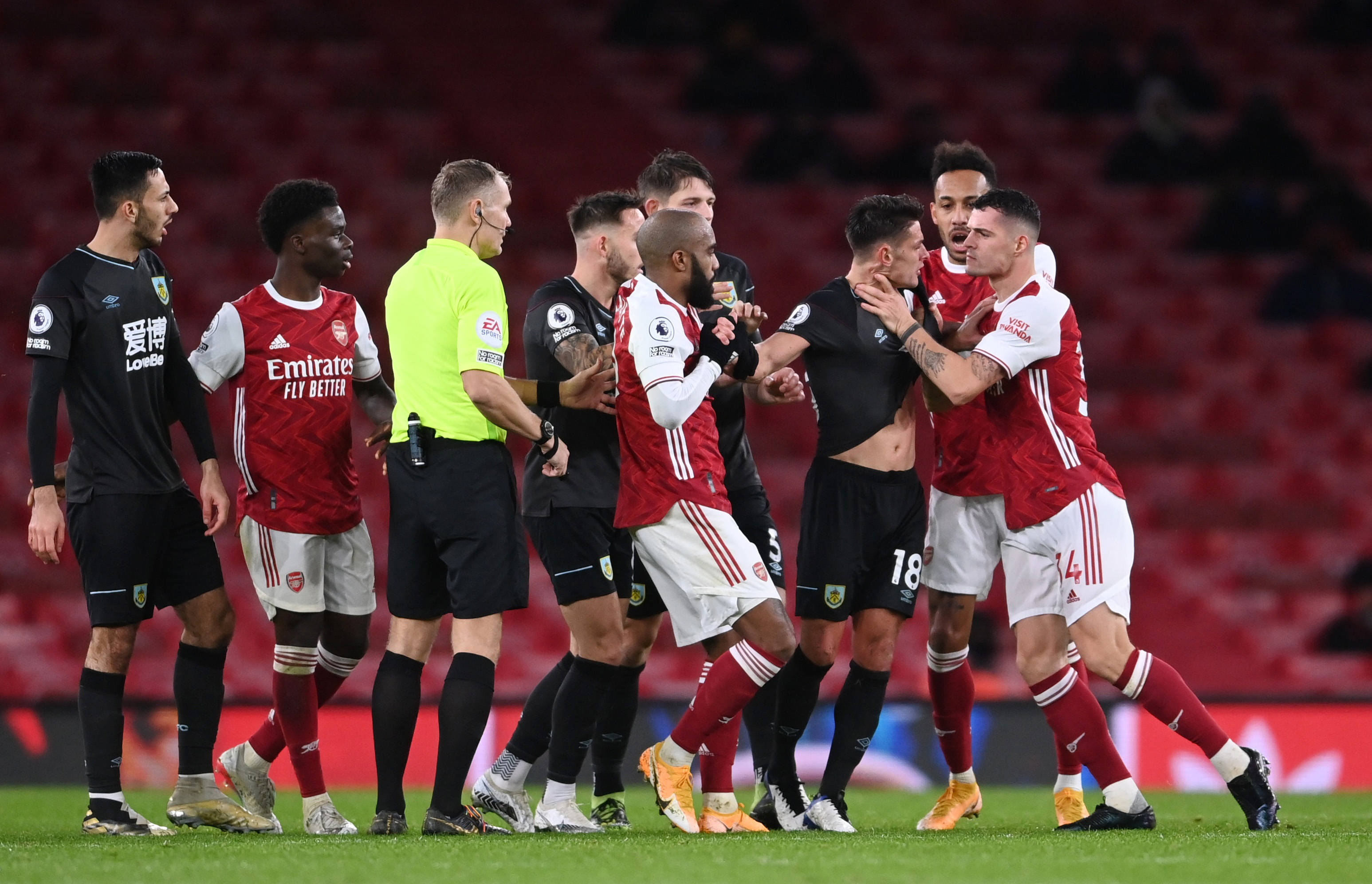 的控球使得 的控球使得